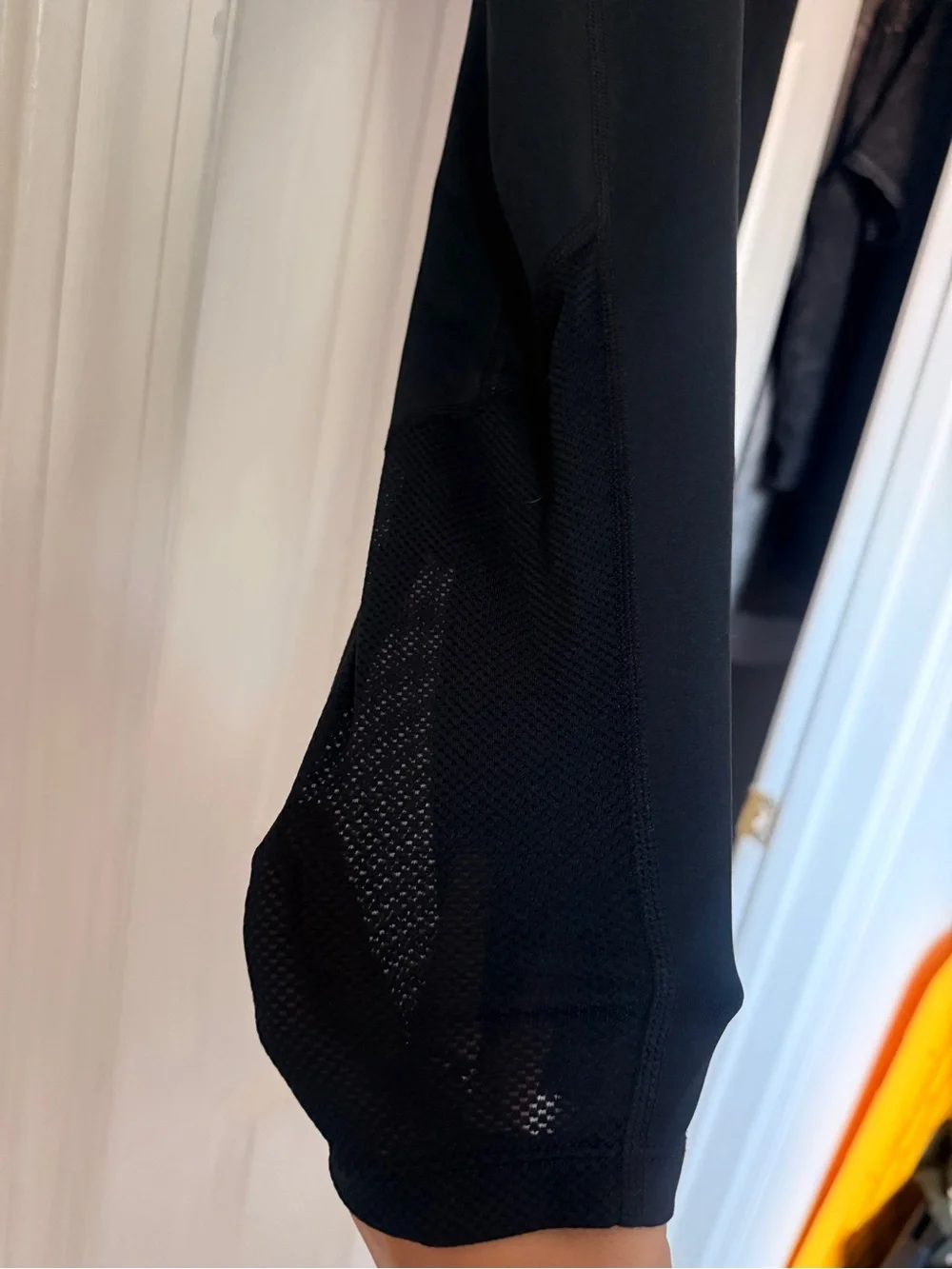 Nike sleek black